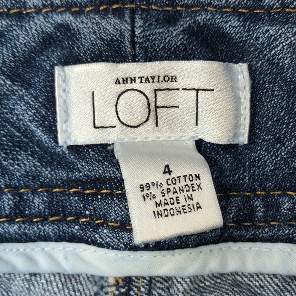 🌻 Ann Taylor LOFT Fringe Hem Distressed Skirt - Picture 5 of 8